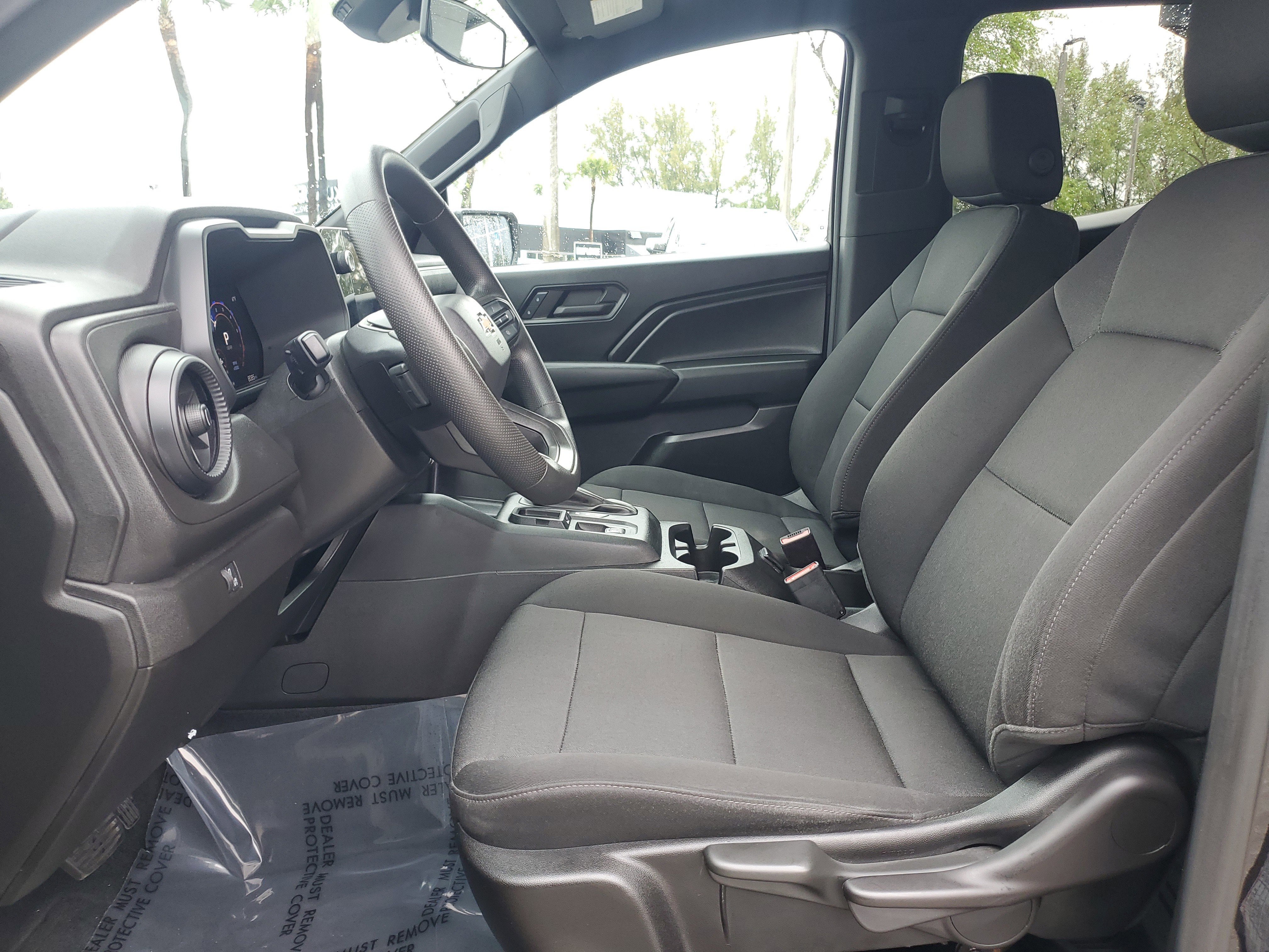 Used 2024 Chevrolet Colorado W/T image 10