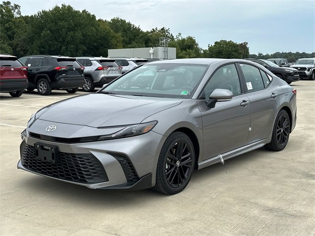 New 2026 Toyota Camry SE image 2