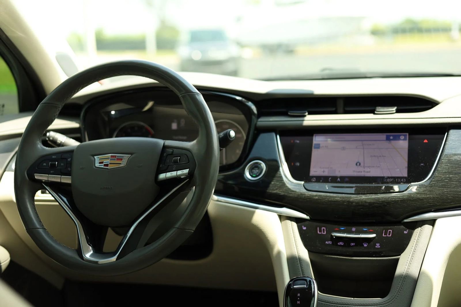 Used 2020 Cadillac XT6 Premium Luxury image 34