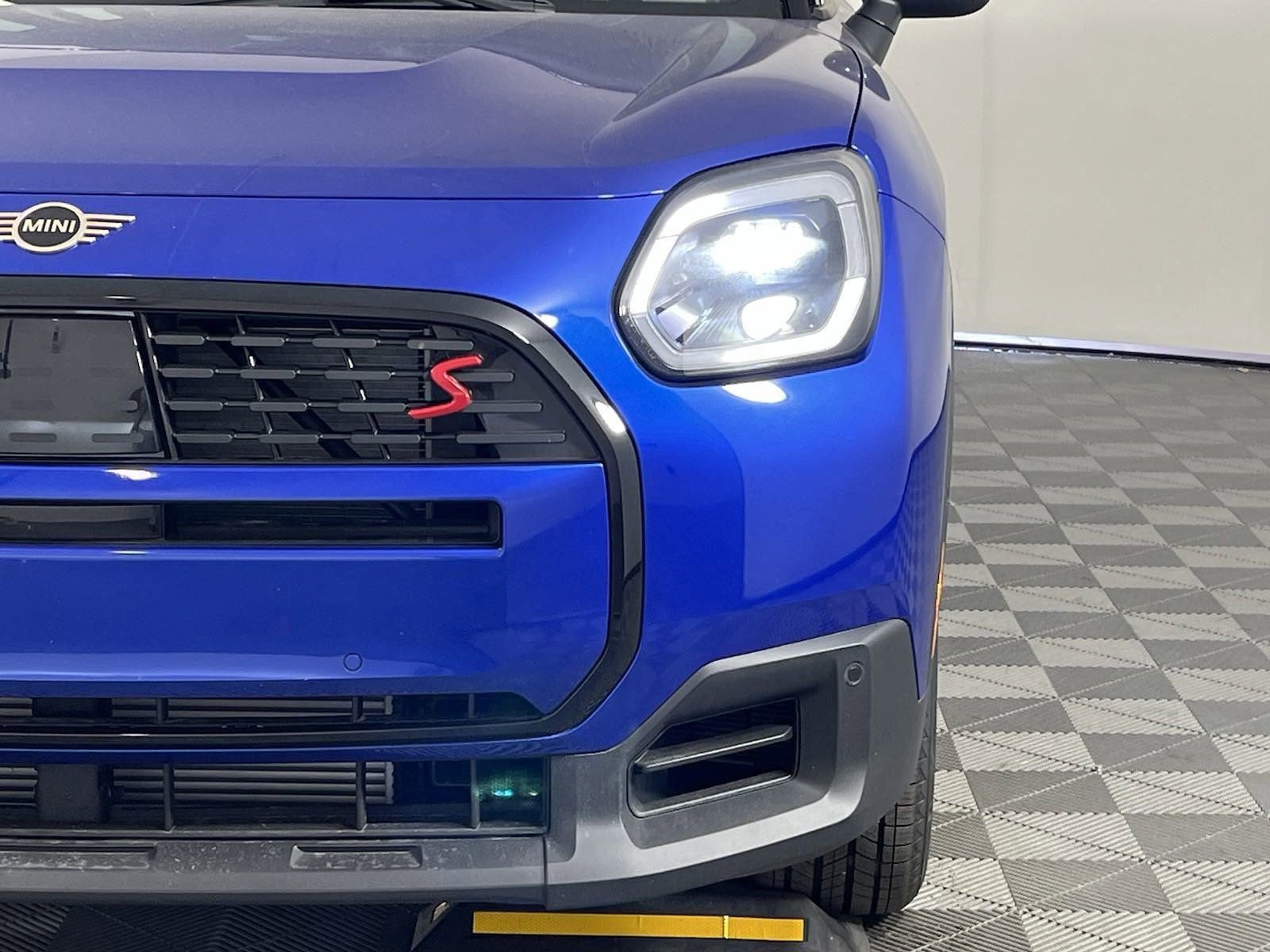 Certified 2025 MINI Cooper Countryman S image 9