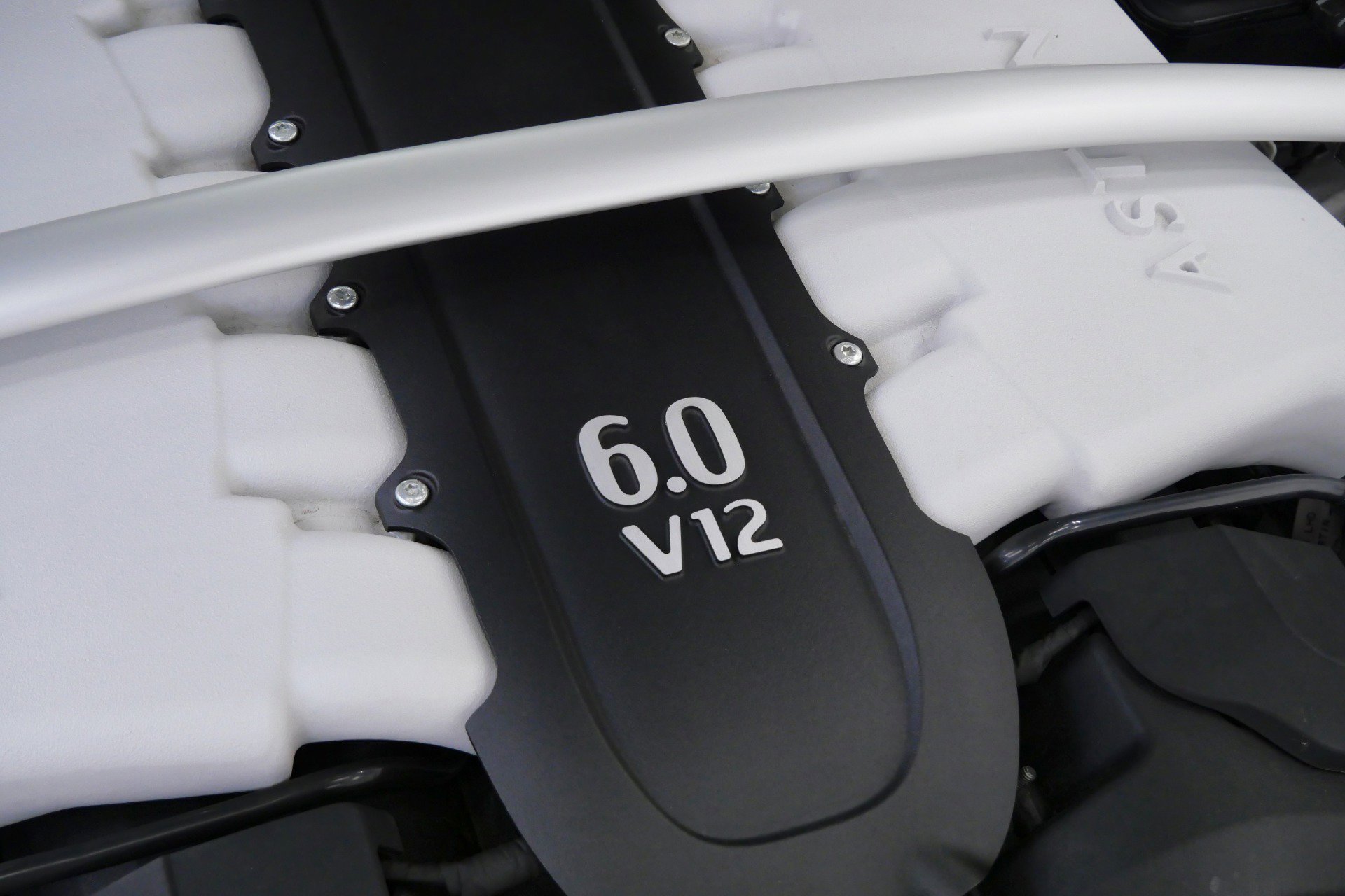 Used 2017 Aston Martin V12 Vantage S RWD image 50