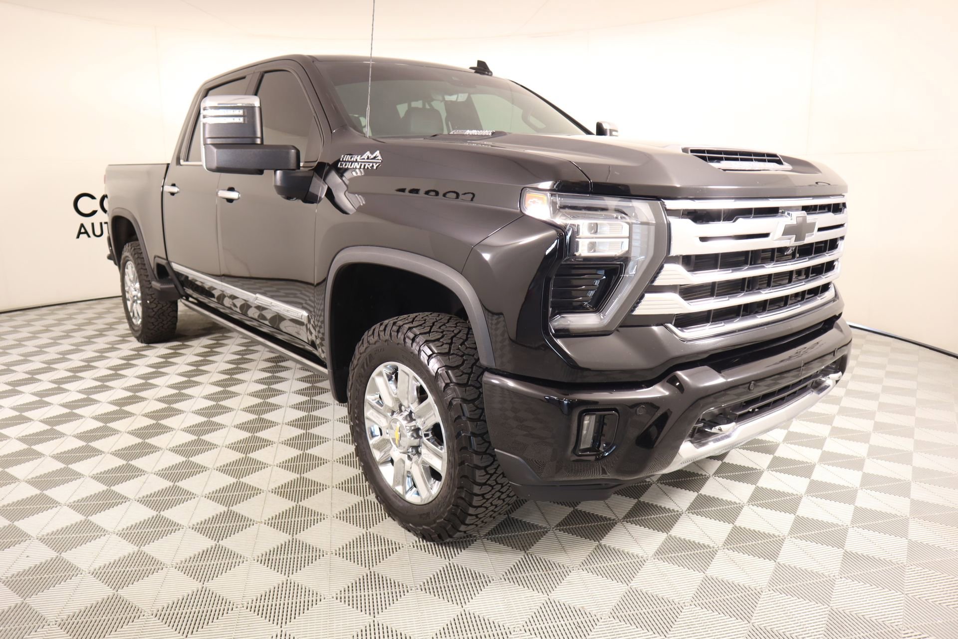 Used 2024 Chevrolet Silverado 2500 High Country w/ Technology Package image 1