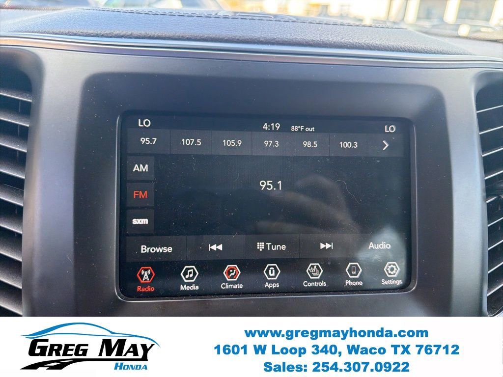 Used 2019 Jeep Cherokee Latitude Plus w/ Comfort/Convenience Group AWD/4WD image 16