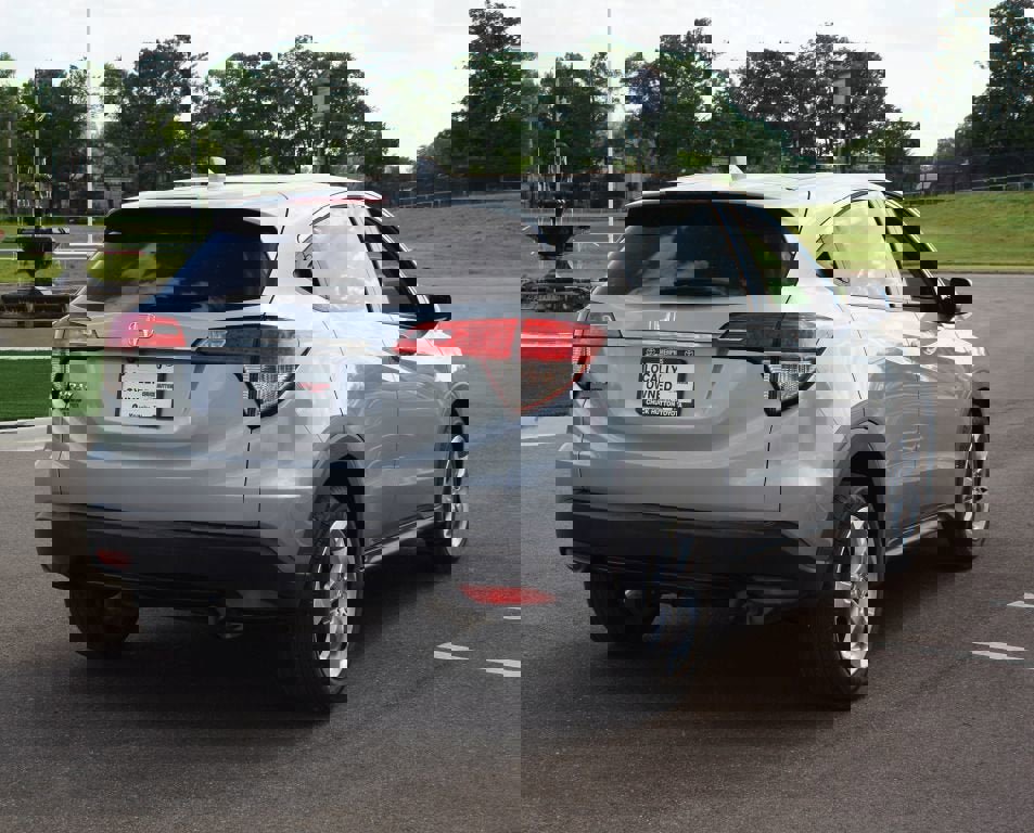 Used 2022 Honda HR-V LX image 17