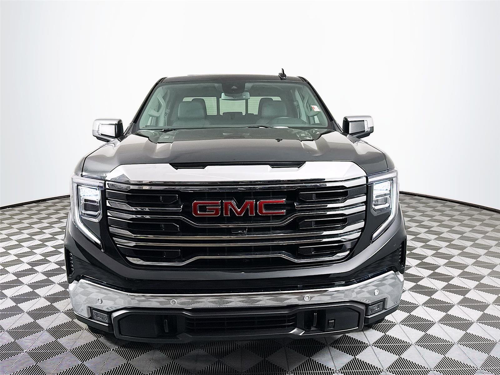 Certified 2025 GMC Sierra 1500 SLT w/ SLT Premium Plus Package AWD/4WD image 2