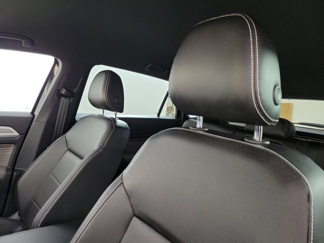 Used 2022 Volkswagen Atlas Cross Sport SE AWD/4WD image 15