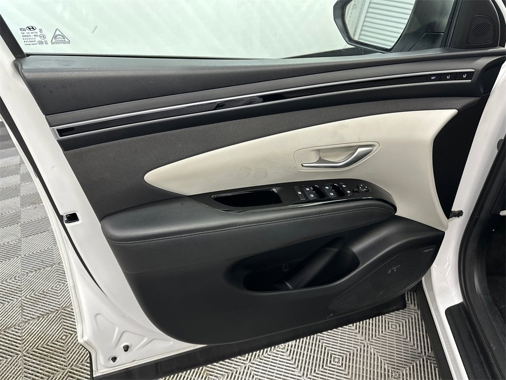 Used 2023 Hyundai Tucson Limited image 11