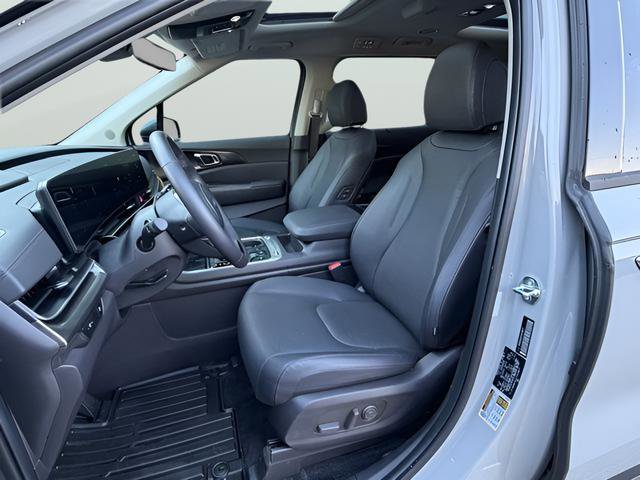 Used 2026 Kia Carnival SX Prestige image 12