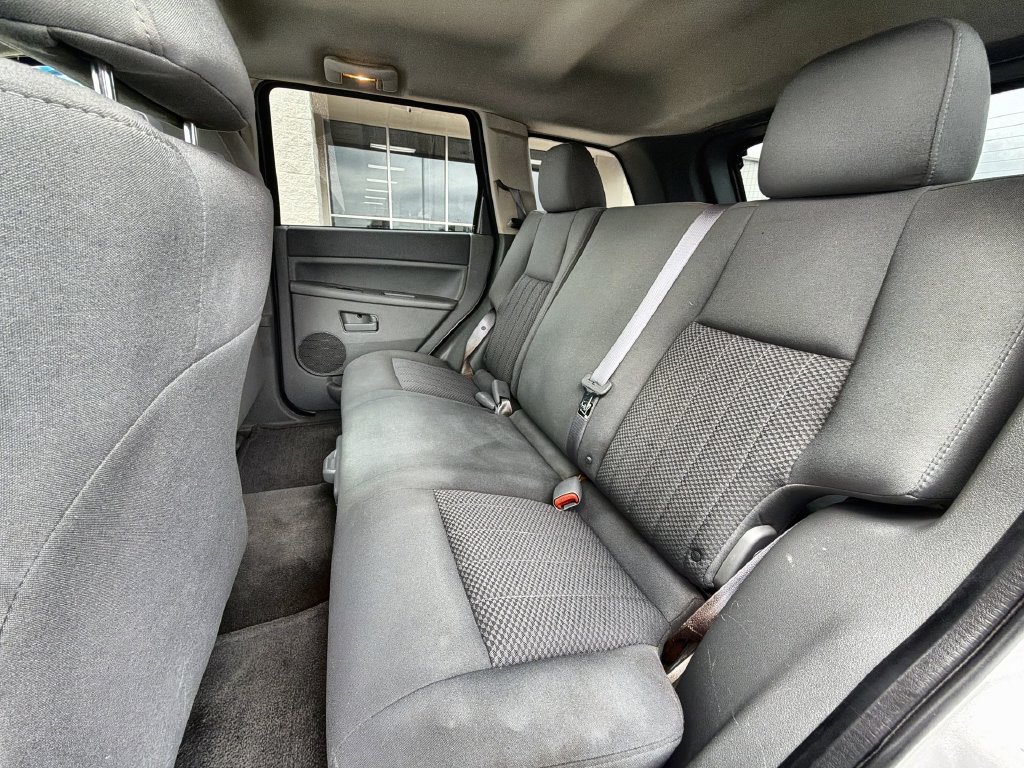 Used 2006 Jeep Grand Cherokee Laredo AWD/4WD image 22