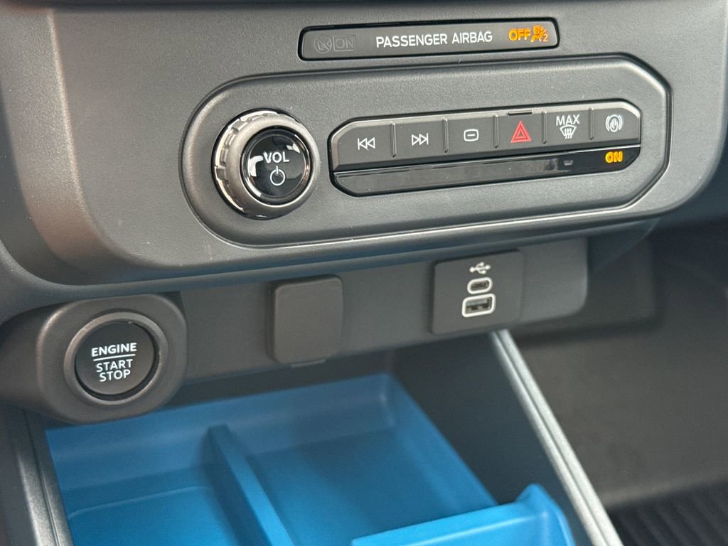 Certified 2025 Ford Maverick XLT image 21