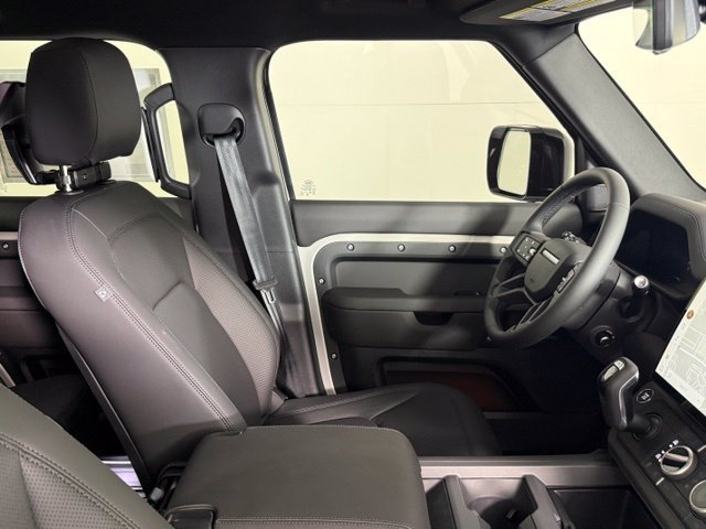 New 2026 Land Rover Defender 110 X-Dynamic SE AWD/4WD image 33