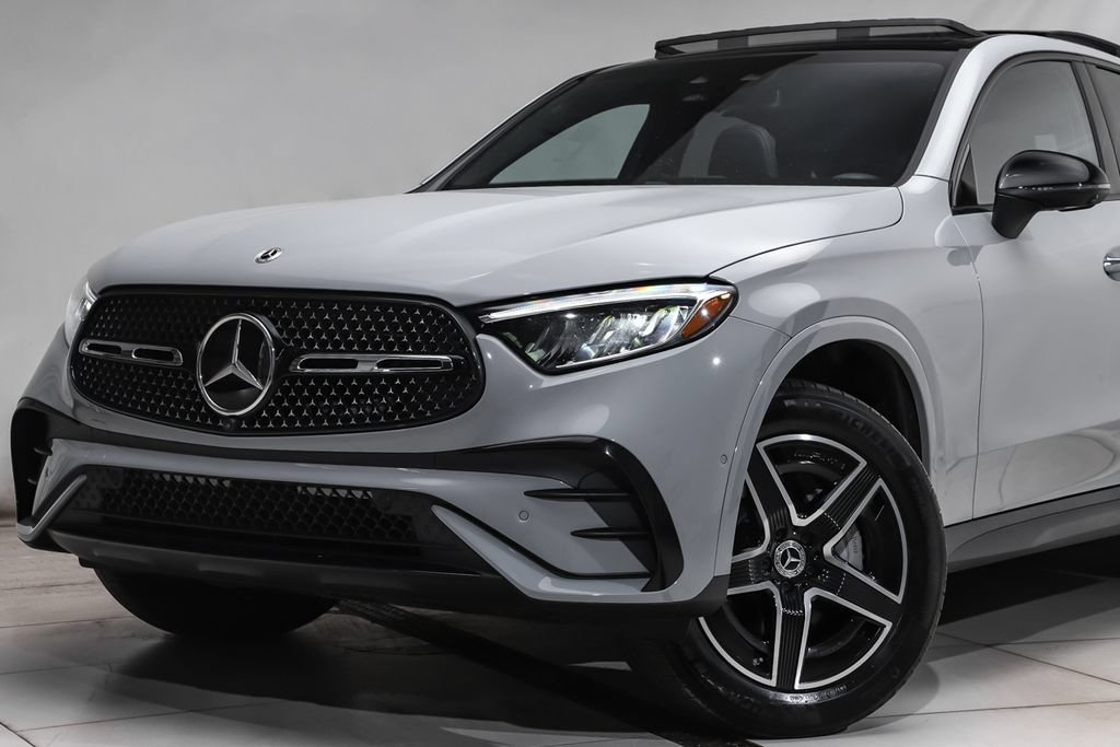 Certified 2025 Mercedes-Benz GLC 300 4MATIC image 2