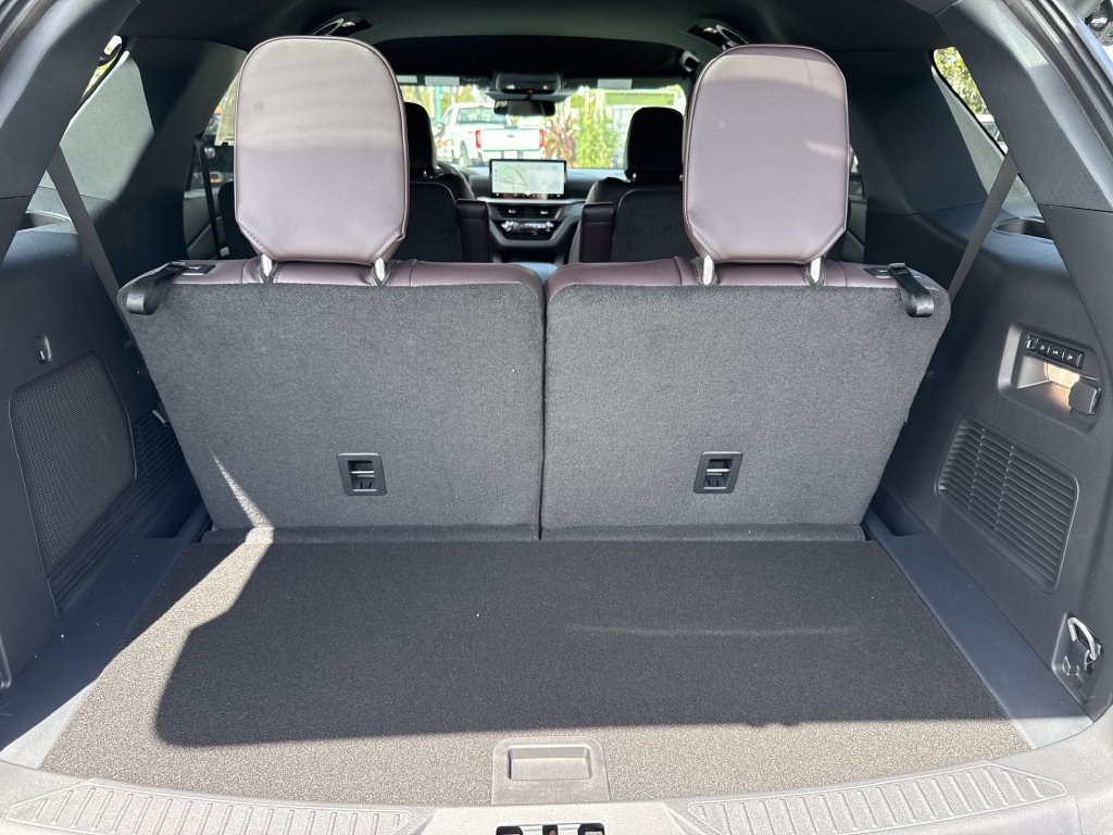 New 2026 Ford Explorer Platinum RWD image 21