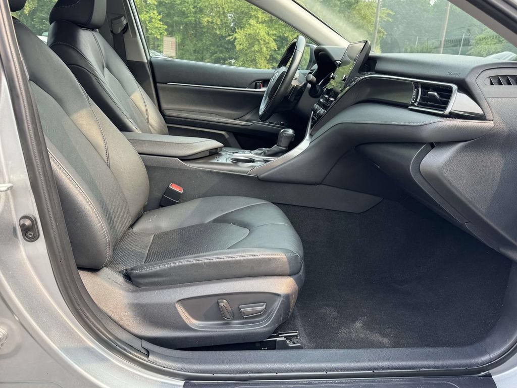 Used 2024 Toyota Camry XSE FWD image 15