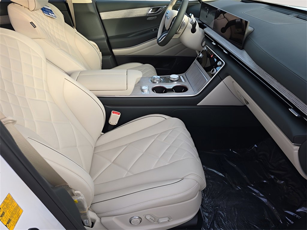 New 2025 Genesis GV80 3.5T Prestige image 15