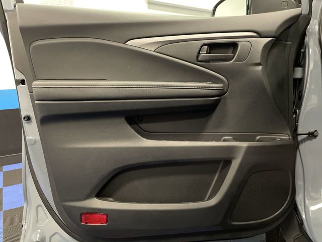 Used 2025 Honda Ridgeline Sport image 13