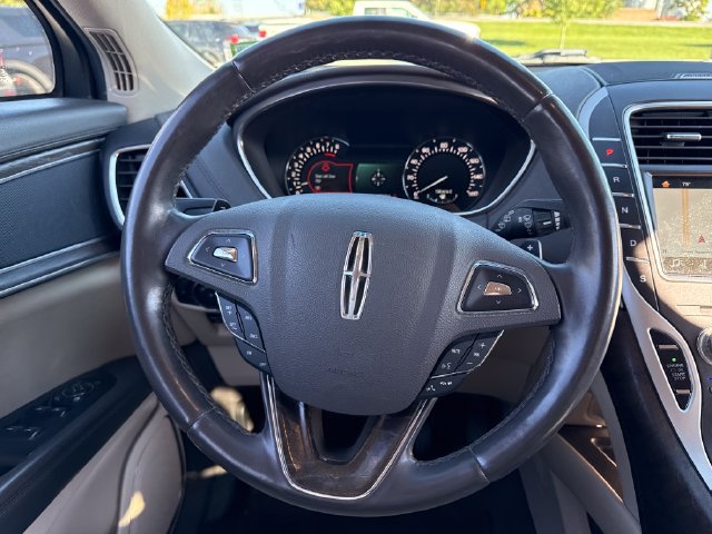 Used 2016 Lincoln MKX Select w/ Select Plus Package AWD/4WD image 21