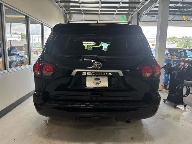 Used 2022 Toyota Sequoia SR5 image 5