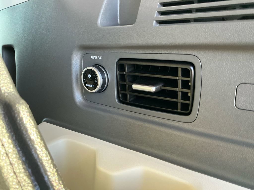 Used 2025 Hyundai Santa Fe SEL AWD/4WD image 24