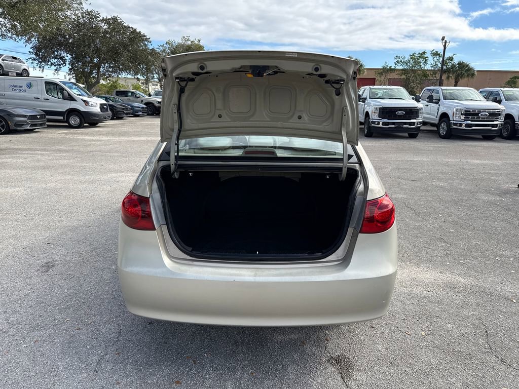 Used 2010 Hyundai Elantra GLS image 23