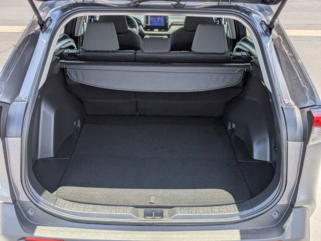 Used 2025 Toyota RAV4 XLE AWD/4WD image 10