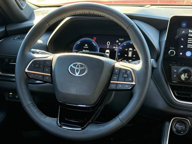 Used 2025 Toyota Grand Highlander AWD Hybrid image 14