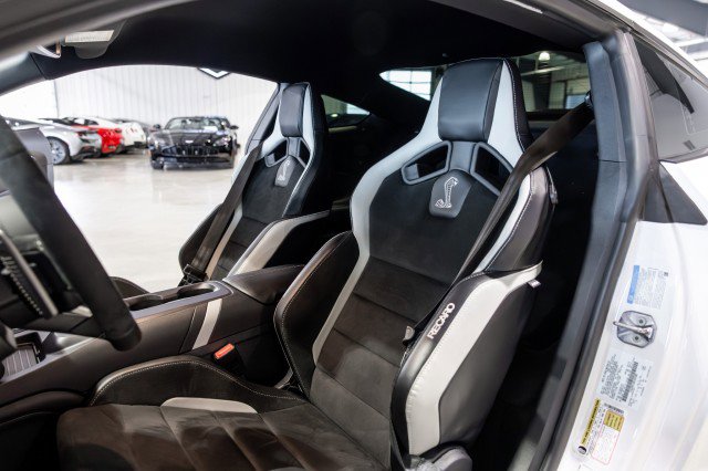 Used 2021 Ford Mustang Shelby GT500 w/ Carbon Fiber Track Pack RWD image 41