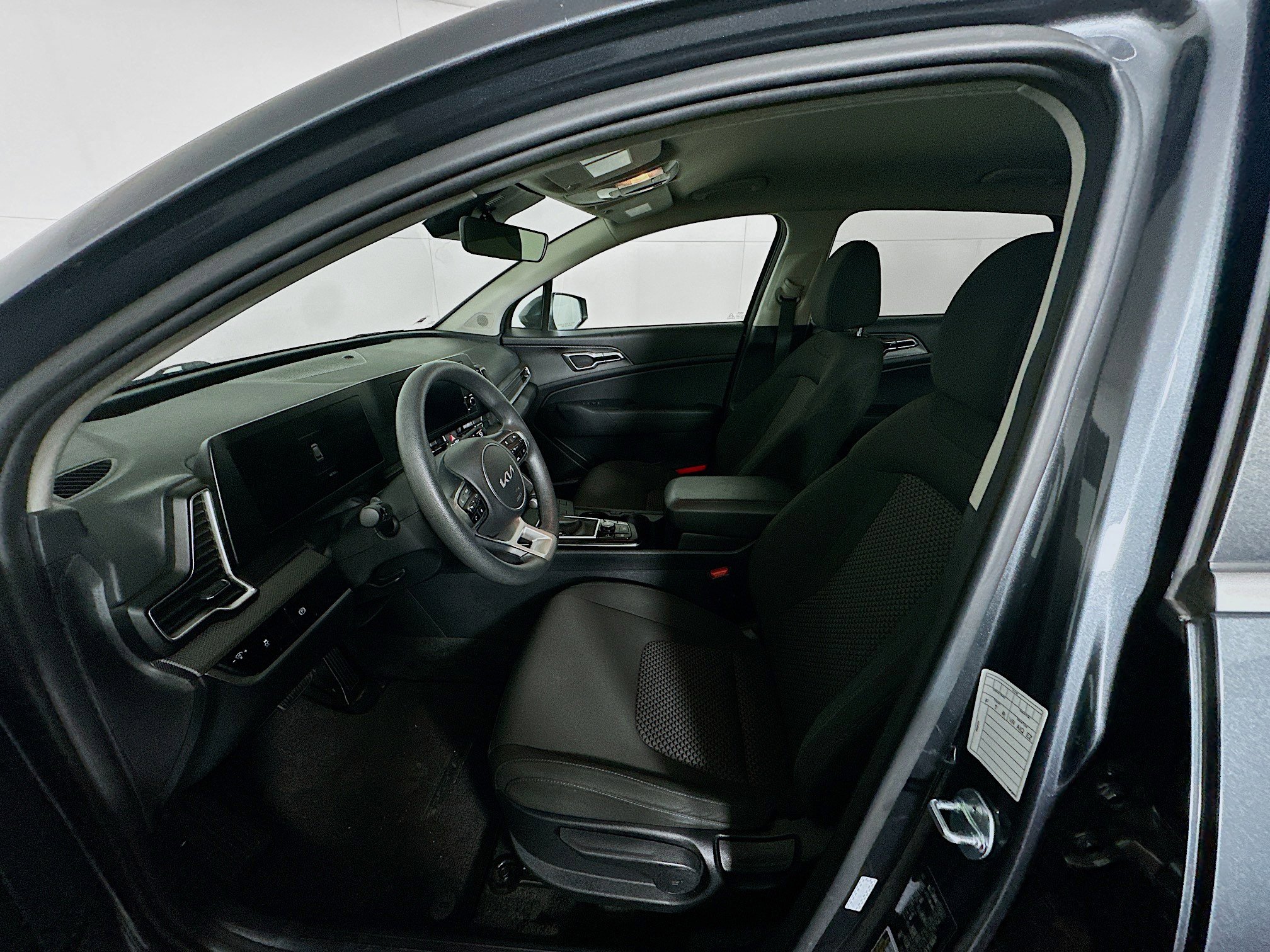 Used 2024 Kia Sportage LX image 13