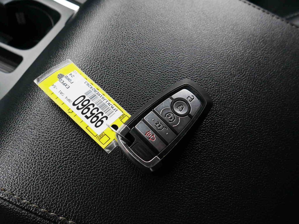 Used 2024 Ford Expedition Max XLT AWD/4WD image 32