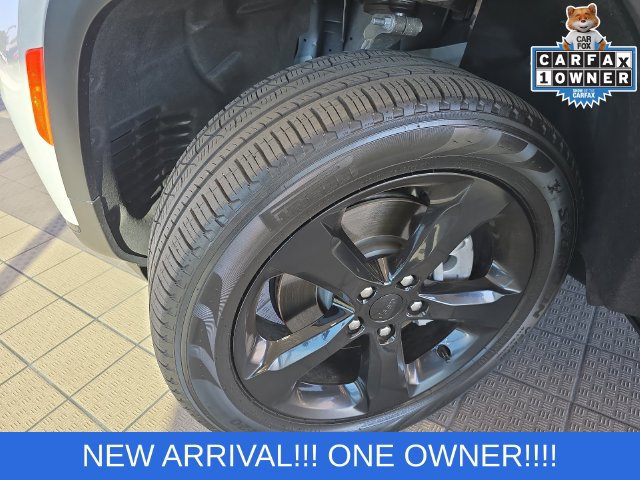 Used 2024 Jeep Grand Cherokee L Limited w/ Black Appearance Package AWD/4WD image 28