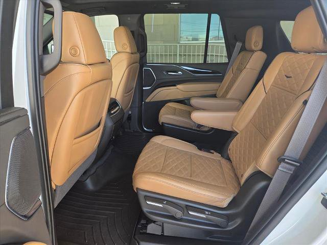 Certified 2023 Cadillac Escalade Premium Luxury image 14