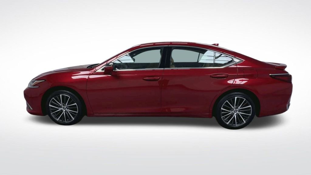 Used 2023 Lexus ES 300h w/ Premium Package image 5