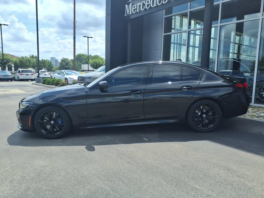 Used 2021 BMW M550i xDrive w/ Executive Package AWD/4WD image 3