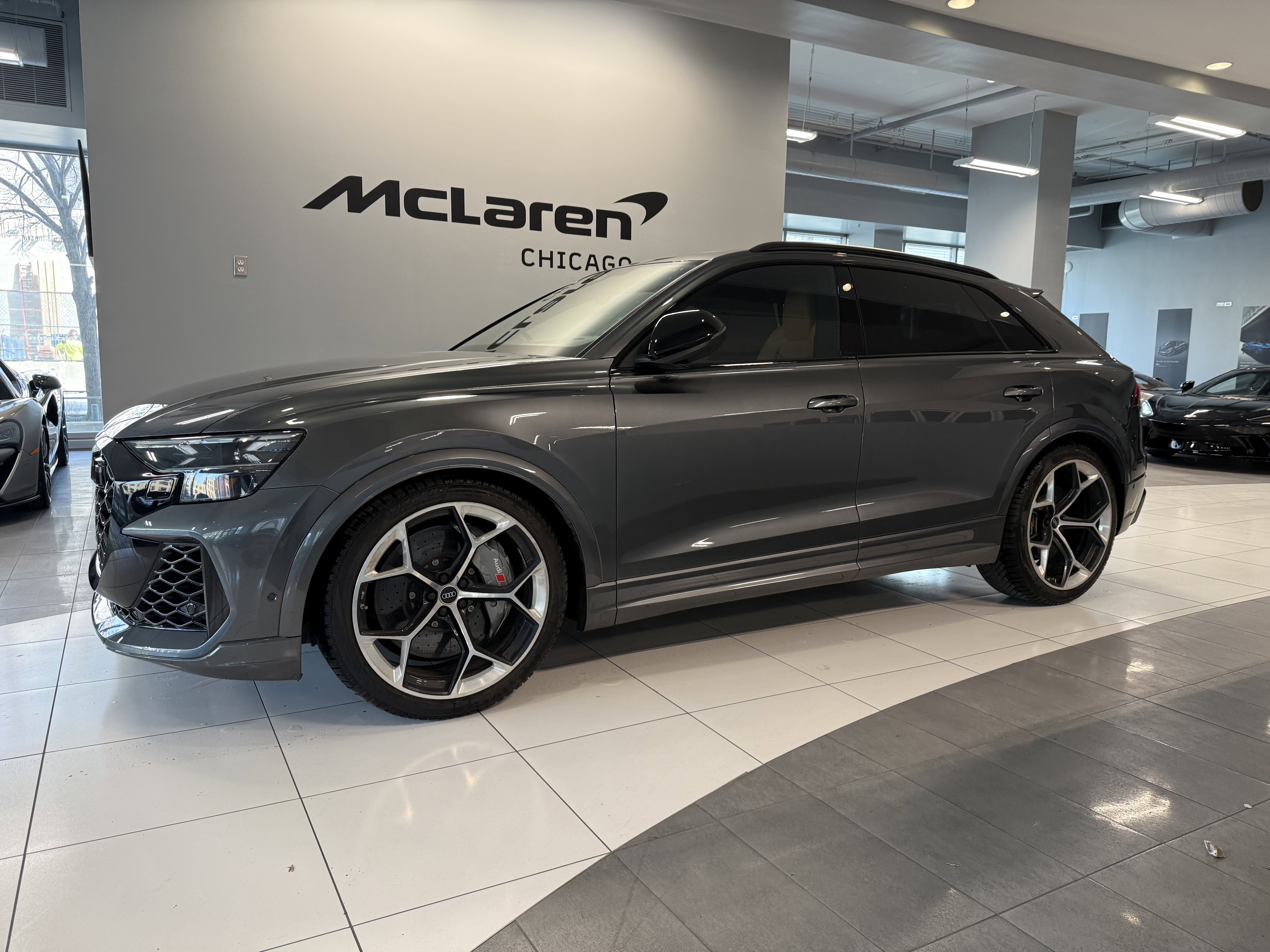 Used 2025 Audi RS Q8 performance image 2