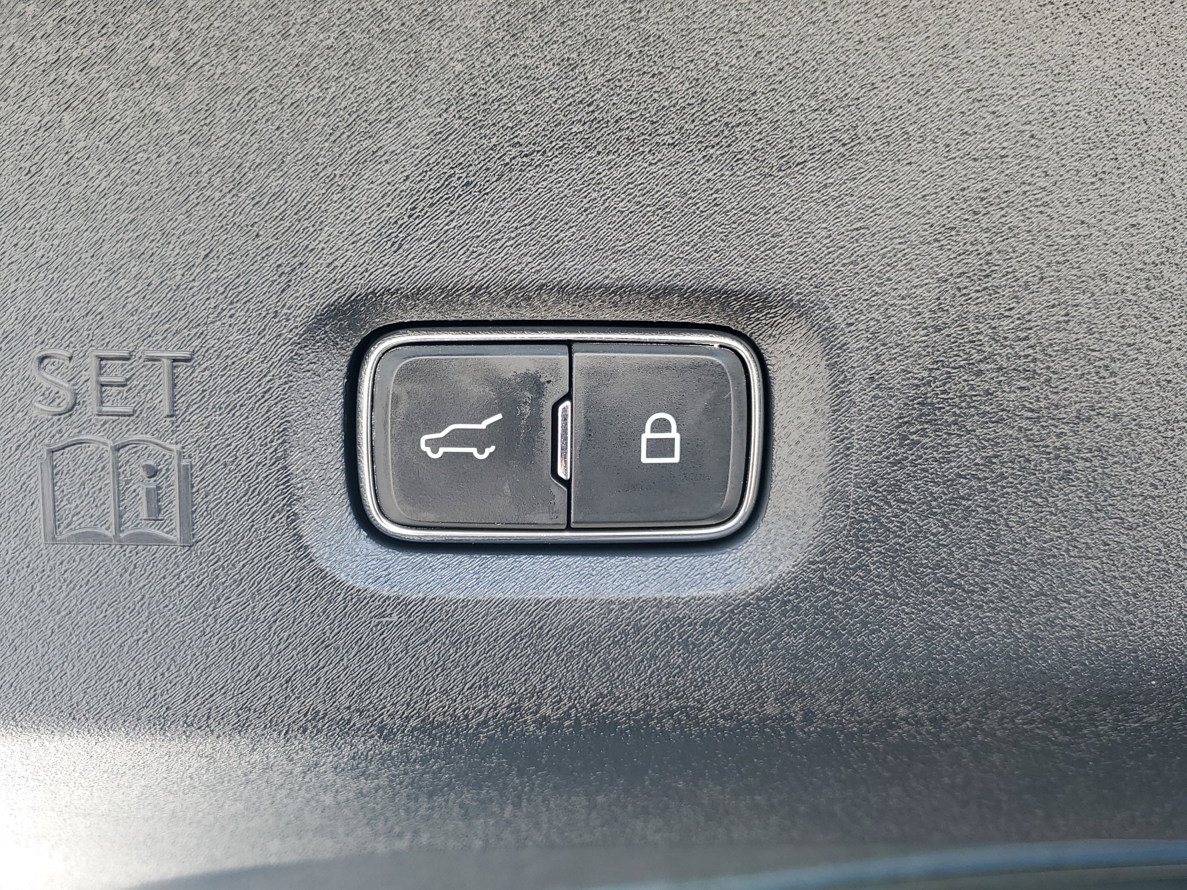 Certified 2025 Ford Expedition Platinum image 11