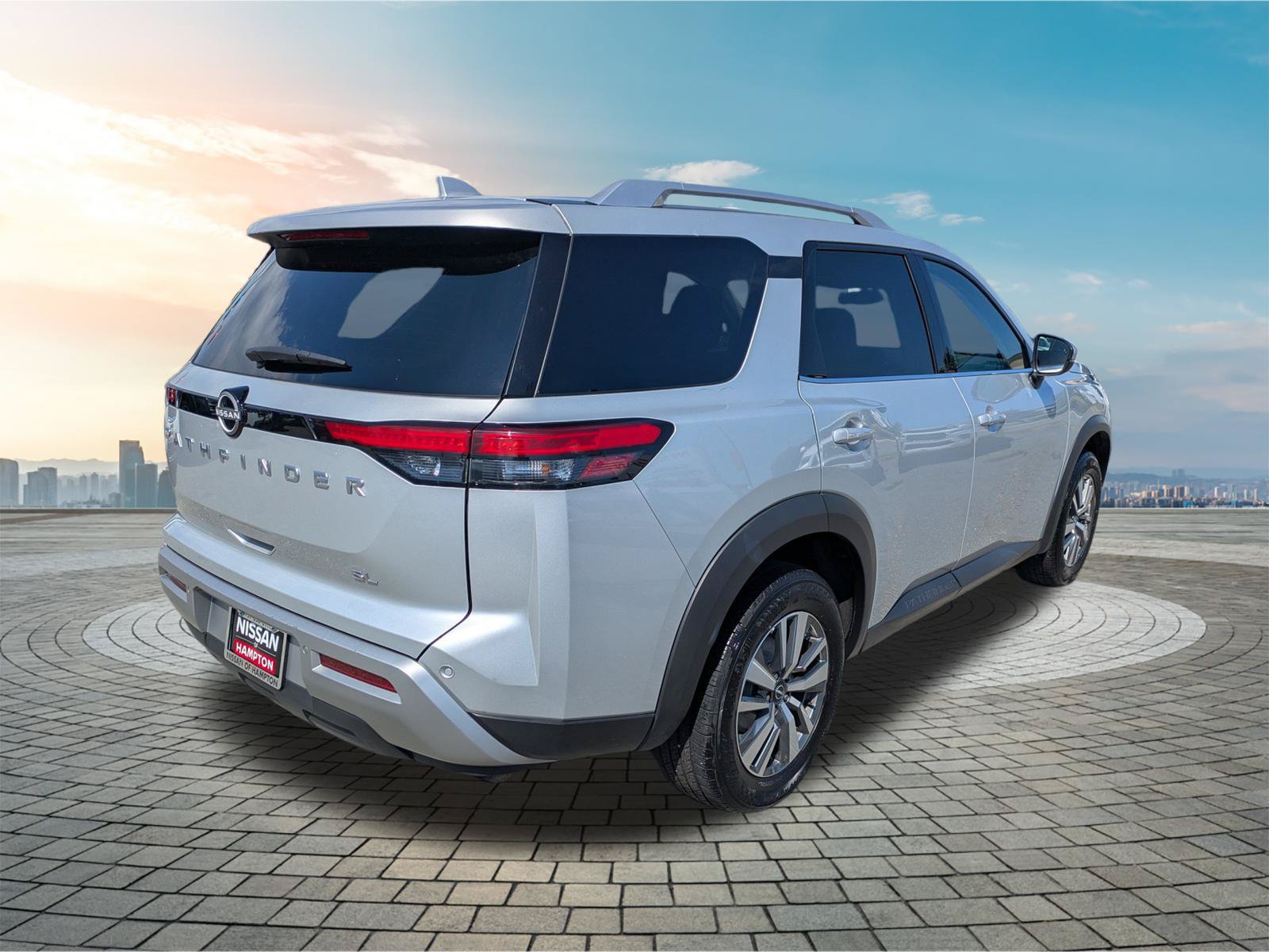 Certified 2025 Nissan Pathfinder SL FWD image 5
