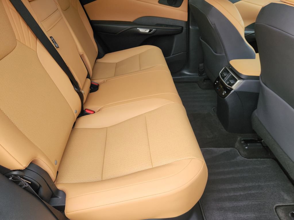 Used 2024 Lexus RX 350 Premium w/ Accessory Package (Z1) image 31