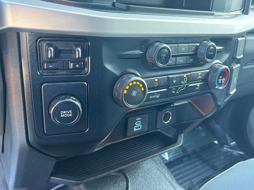 Certified 2023 Ford F550 2WD SuperCab Super Duty w/ XL Chrome Package image 36