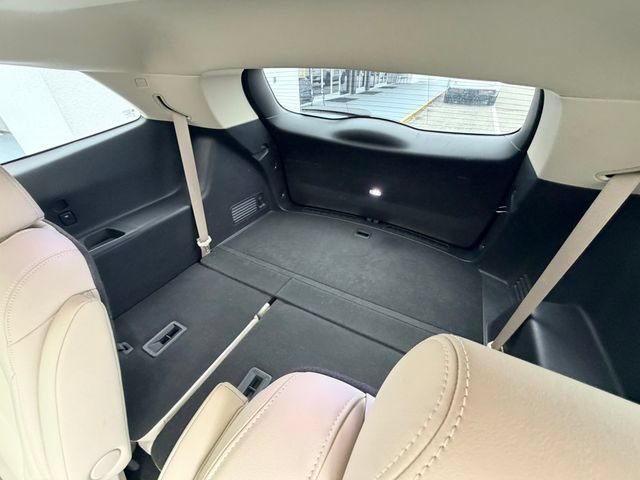 Used 2023 Buick Enclave Essence w/ Experience Buick Package FWD image 18
