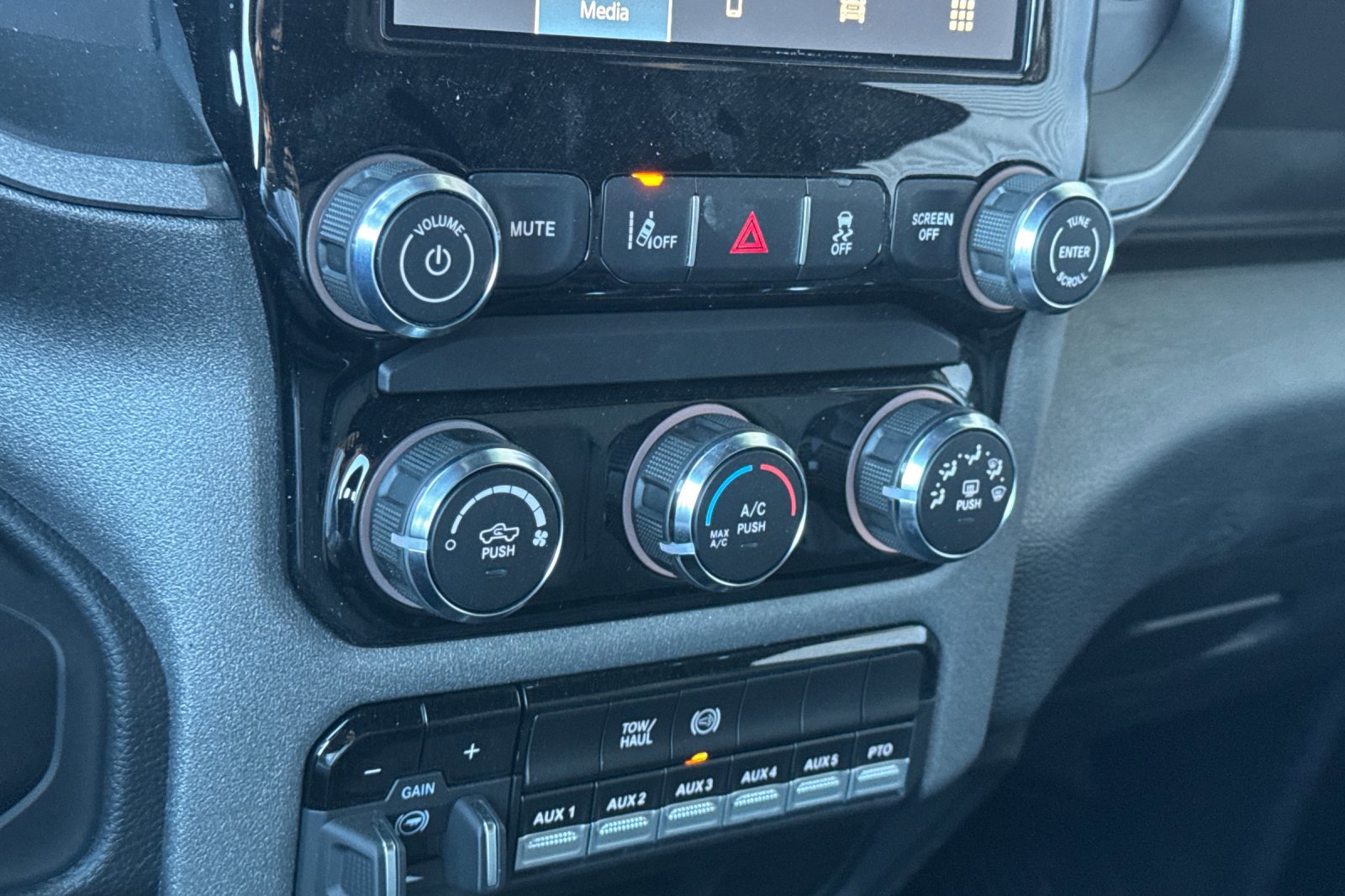 New 2025 RAM 5500 Tradesman w/ Safety Group image 17