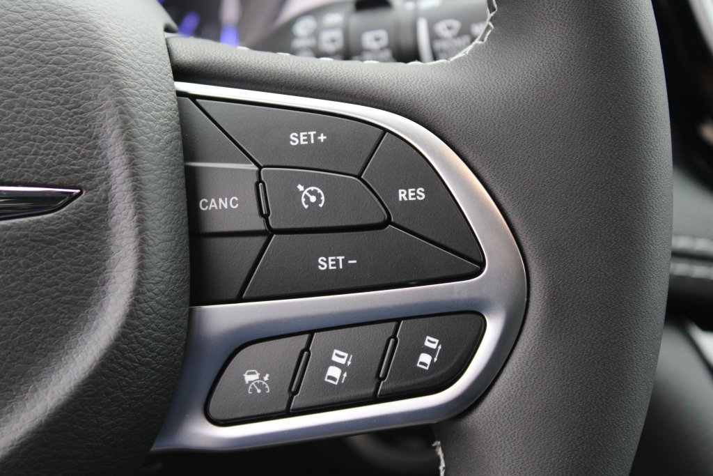 New 2026 Chrysler Pacifica Select image 15