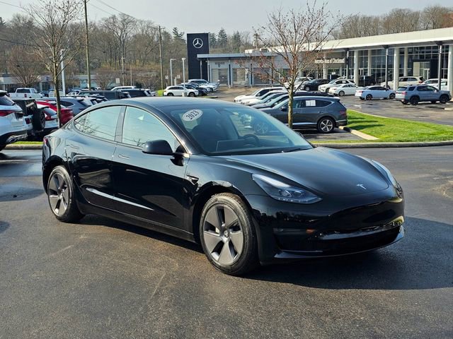 Used 2023 Tesla Model 3 Standard Range image 1
