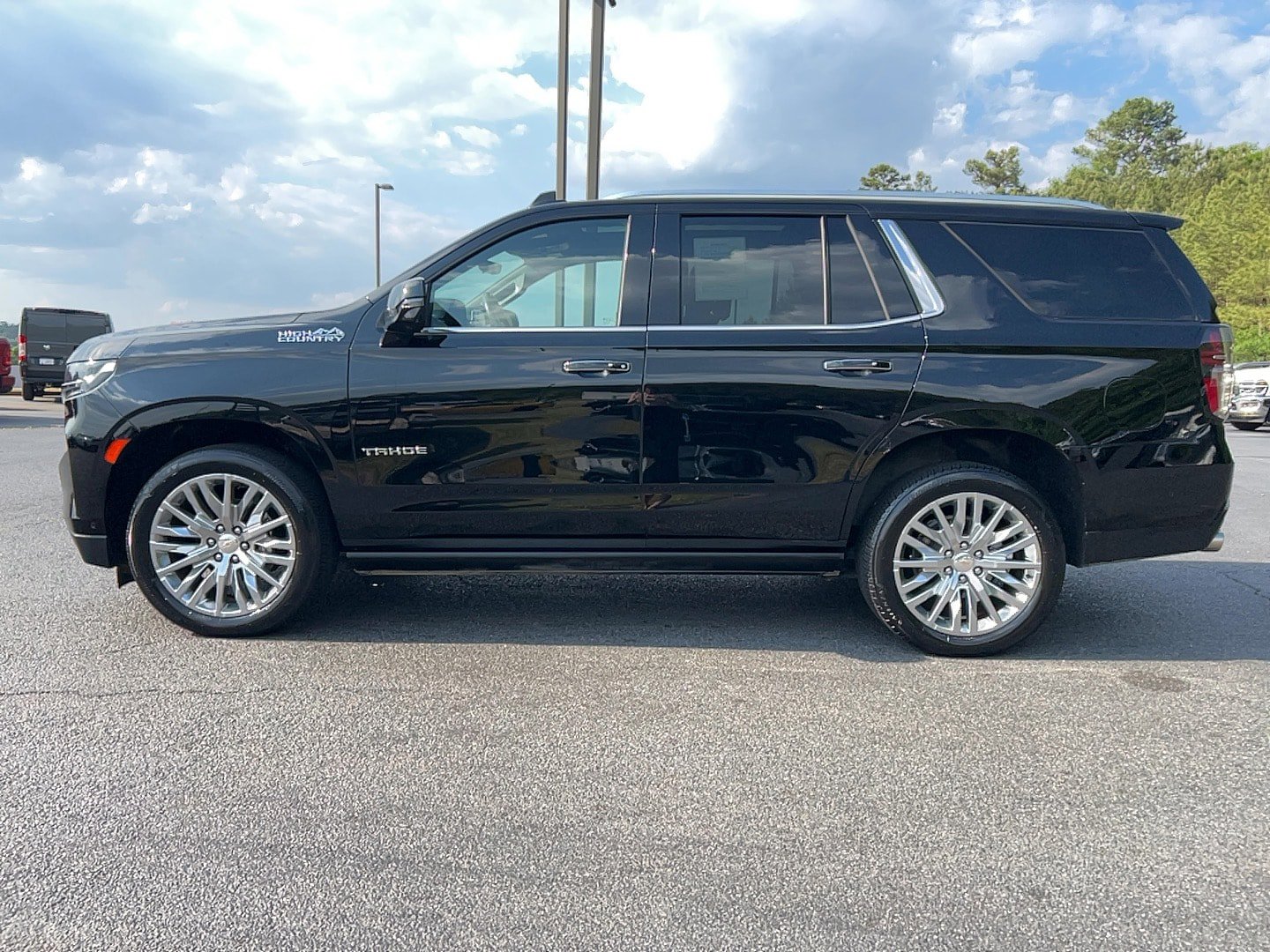 Used 2023 Chevrolet Tahoe High Country w/ Advanced Technology Package AWD/4WD image 8
