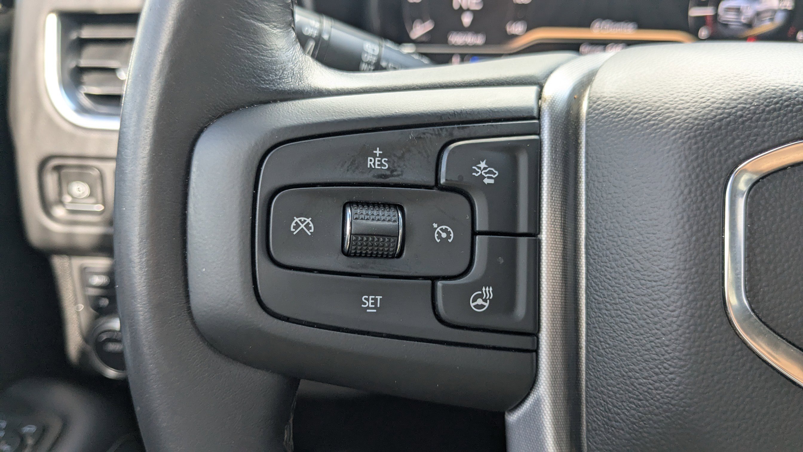 Used 2022 GMC Yukon SLT w/ SLT Premium Package image 31