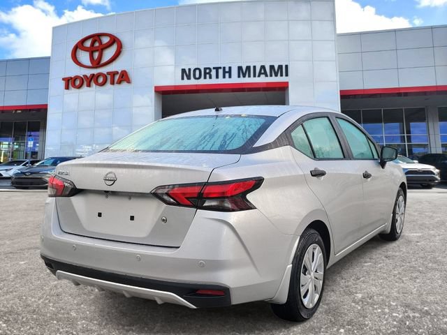 Used 2025 Nissan Versa S w/ Trunk Package FWD image 4