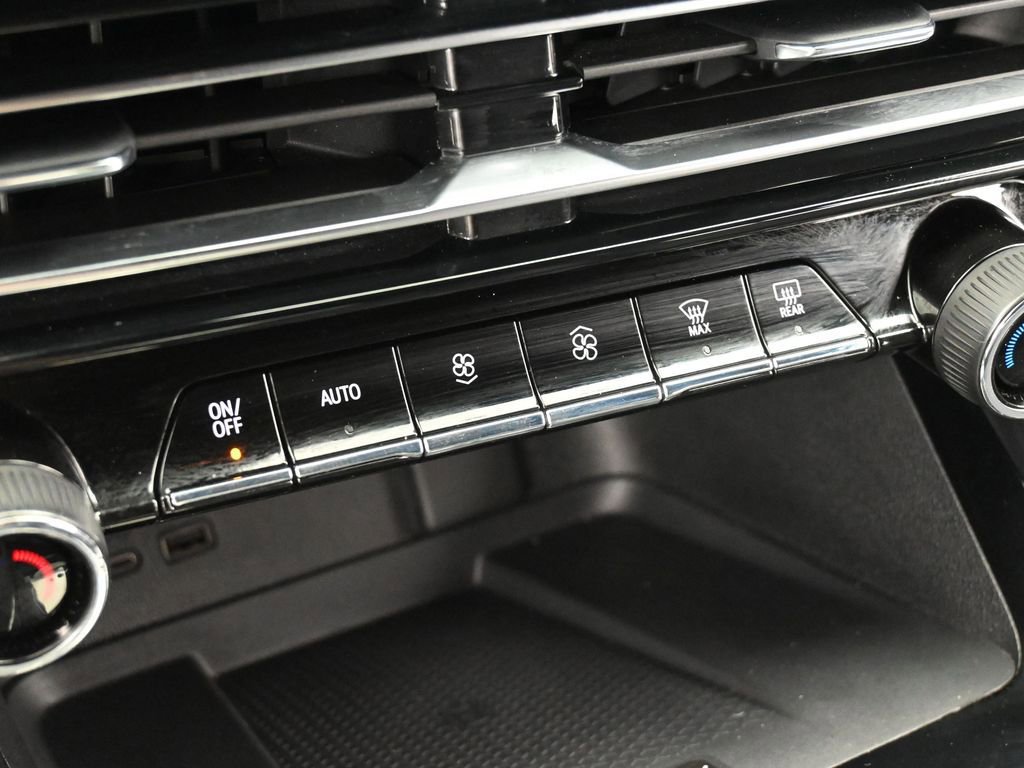 Used 2024 Chevrolet Traverse RS image 35