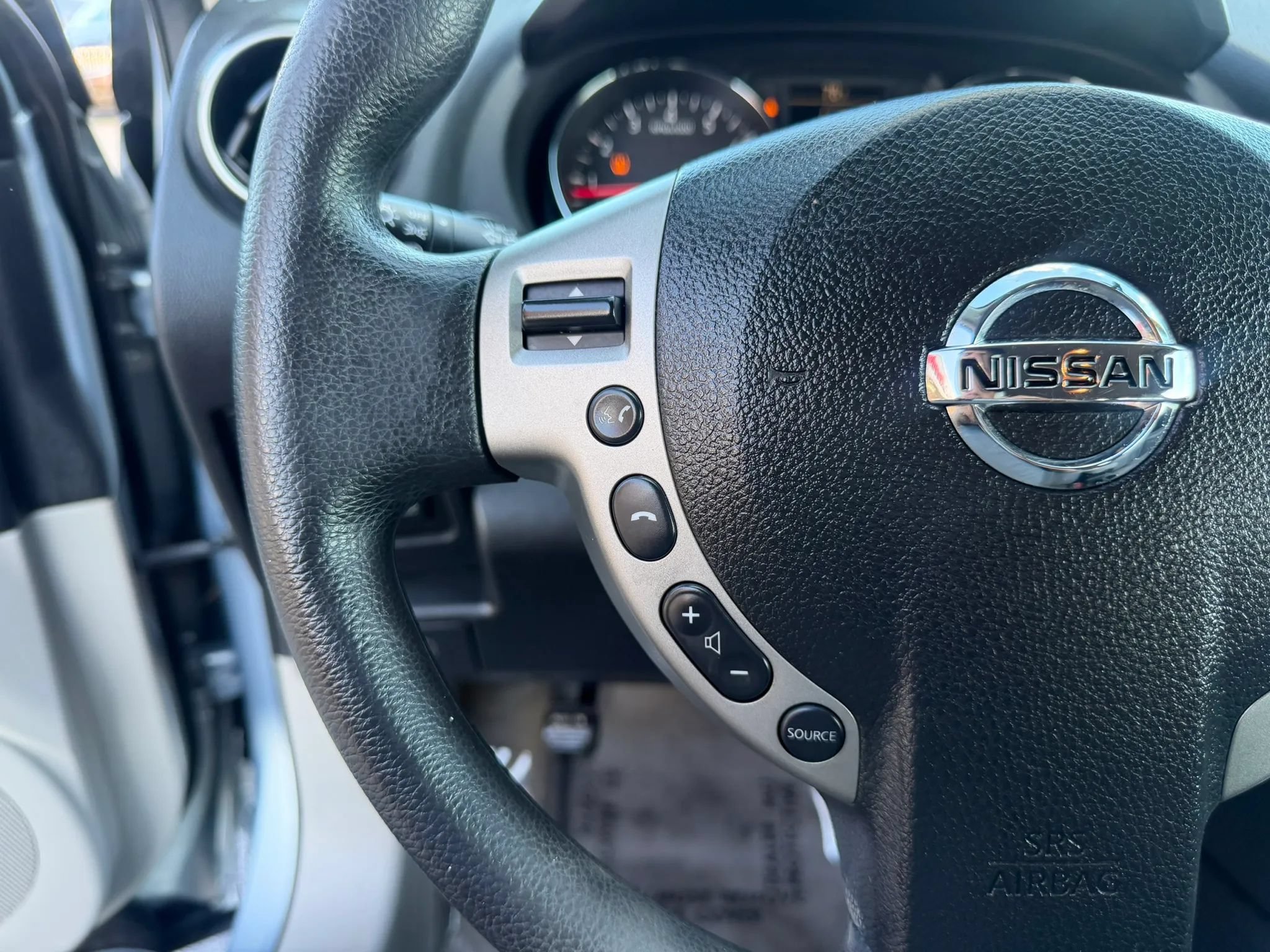 Used 2013 Nissan Rogue SV FWD image 17
