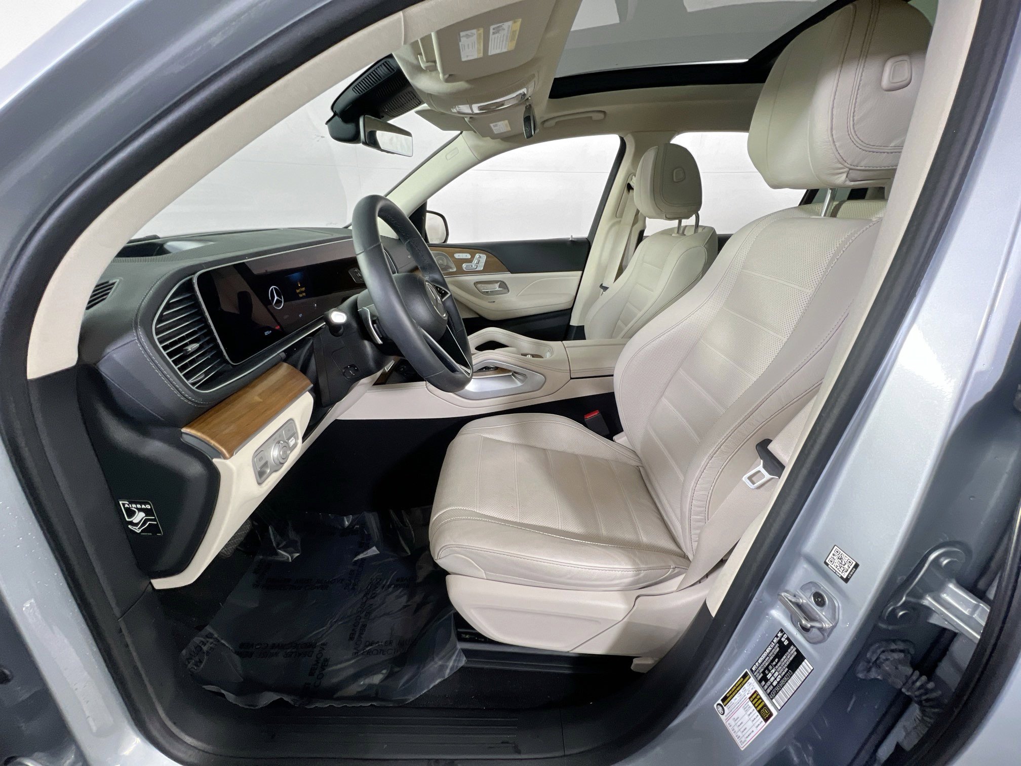 Used 2024 Mercedes-Benz GLS 450 4MATIC image 21