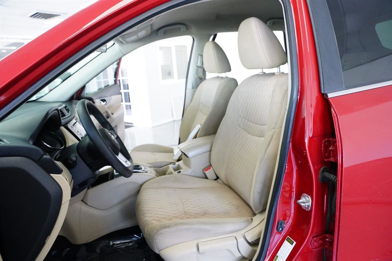 Used 2017 Nissan Rogue S w/ Appearance Package image 12