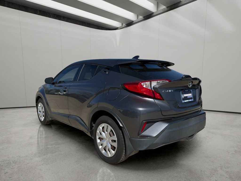 Used 2021 Toyota C-HR LE image 3